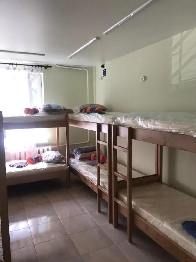 הוסטל קייב Little House Азербайджанская 8А אכסניה