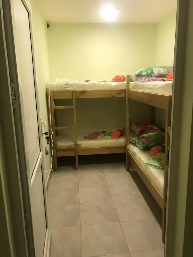 אכסניה הוסטל קייב Little House Азербайджанская 8А